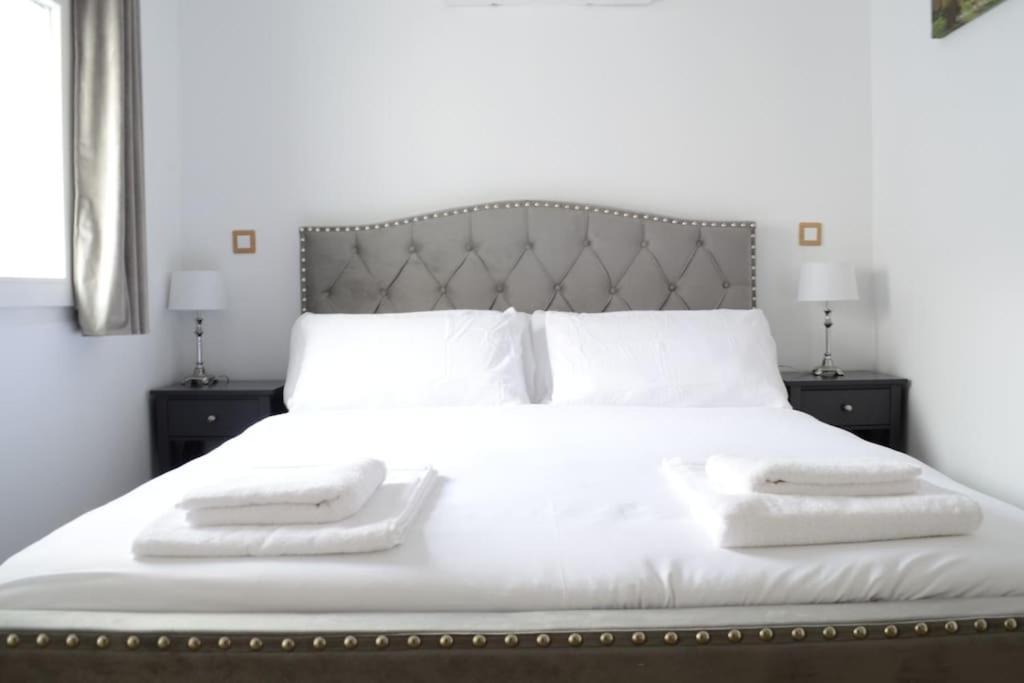 Casa En Alquiler Vacacional En Alcalá de Henares Extérieur photo
